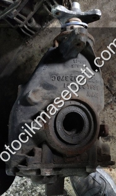 BMW 3 seri 320d 2.0  defransiyel 8694982-01