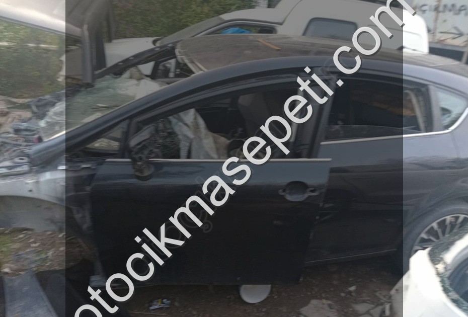 SEAT LEON SOL ÖN KAPI