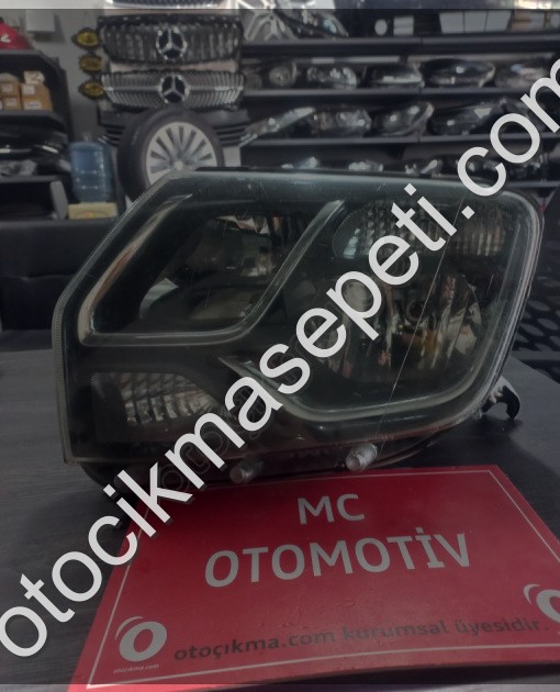 Dacia Duster sol far