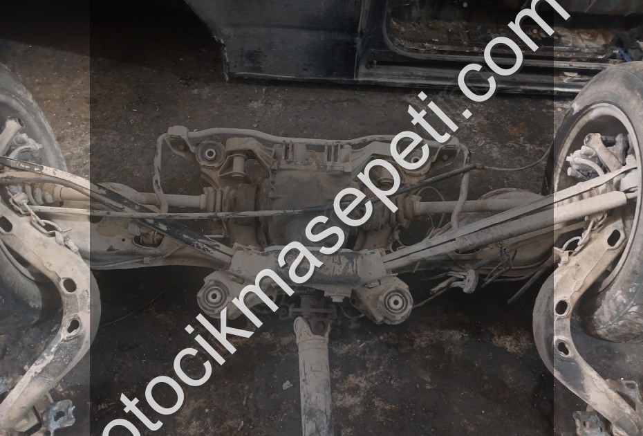 BMW 3.20 E36 SÖKMESİ ARKA DEFRANSİYEL ÇIKMA