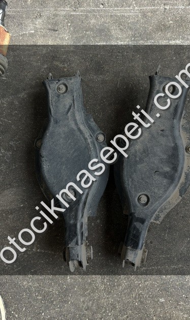 2023 MG MG4 COMFORT ARKA SAĞ SOL HELEZYON TABLALARI