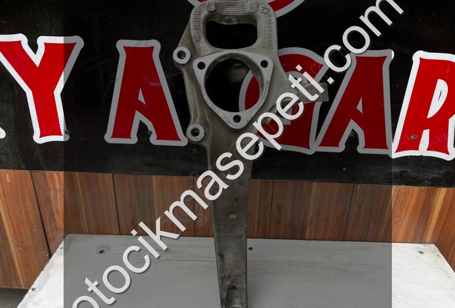 Jeep Grand Cherokee Ön Aks Taşıyıcısı 04877713AC