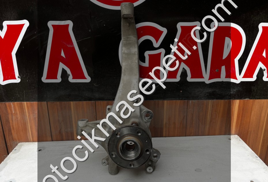 Volvo XC60 Sağ Ön Taşıyıcı