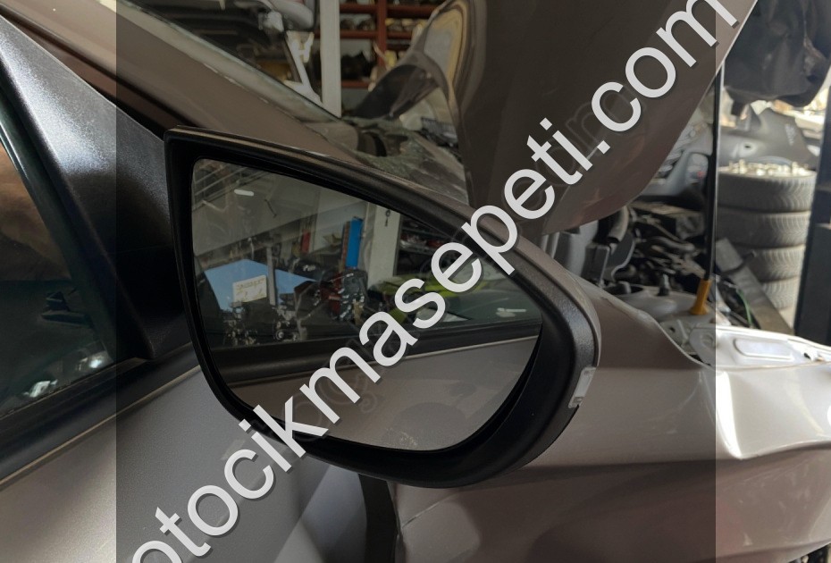 HYUNDAİ BAYON SAĞ AYNA