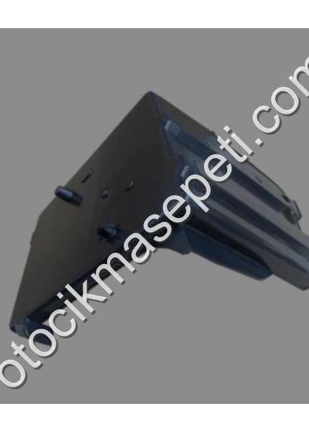 Mitsubishi Lancer Akü Üst Plastiği Tw 20042008