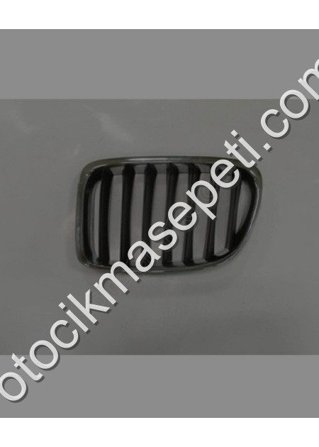 Bmw X1 E84 Ön Panjur Sol Nikelajlı Iç Petekleri Siyah Adet Oem No