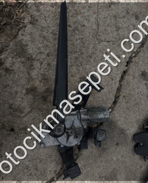 Peugeot 207 Bagaj Silecek Motoru Orjinal