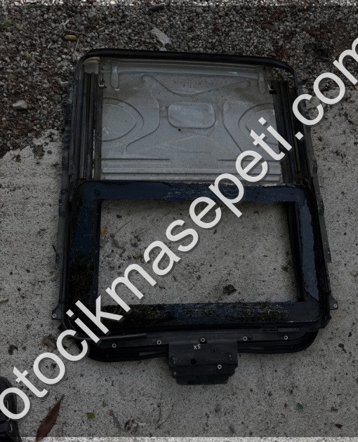 Bmw E53 X5 Komple Sunroof Camı Kırık