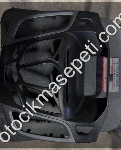 Ford Focus 3 teyp çerçevesi