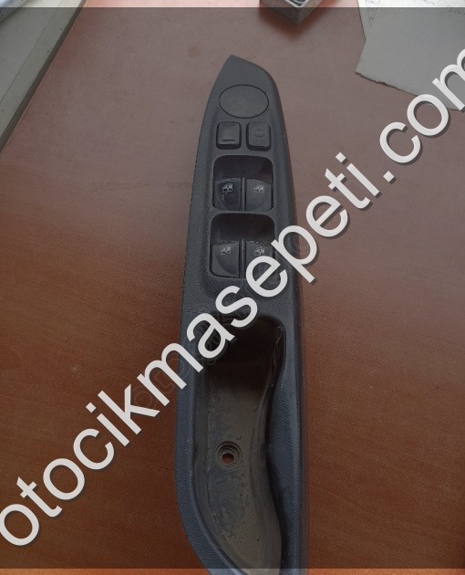 Hyundai Accent Era Sol Ön Kapı Cam Açma Düğmesi