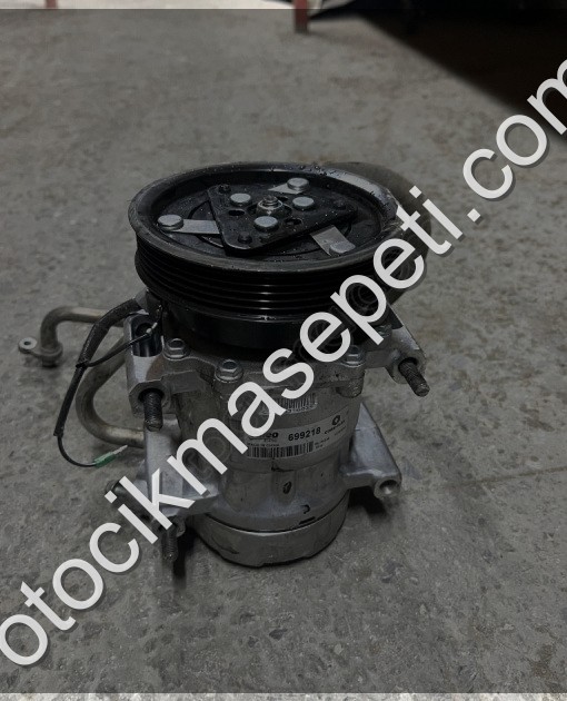 RENAULT CLIO 2 1.5 KILIMA KOMPRESÖRÜ ORJİNAL CIKMA TEMİZ