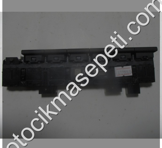 Skoda Karoq Dörtlü Flaşör Paneli 565927132AK