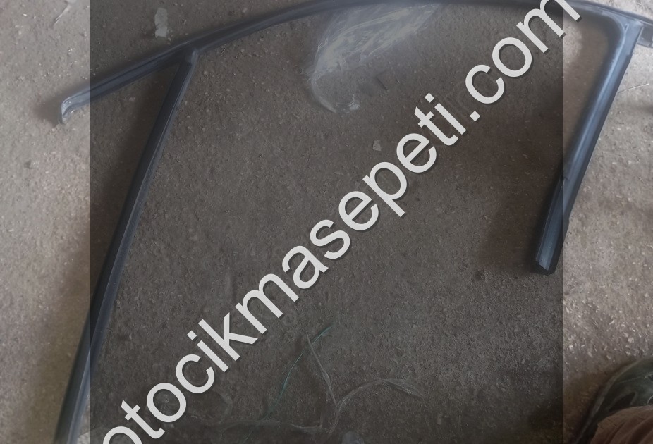 Renault Fluence sağ ön cam fitili 803300028R