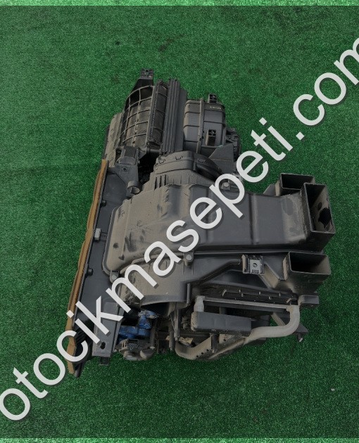 KİA CERATO KALORİFER KUTUSU