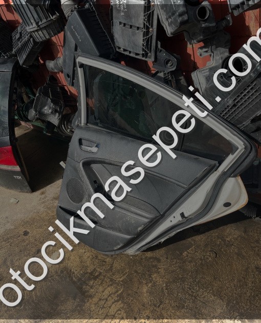 KİA CERATO SAĞ ARKA KAPI DÖŞEMESİ