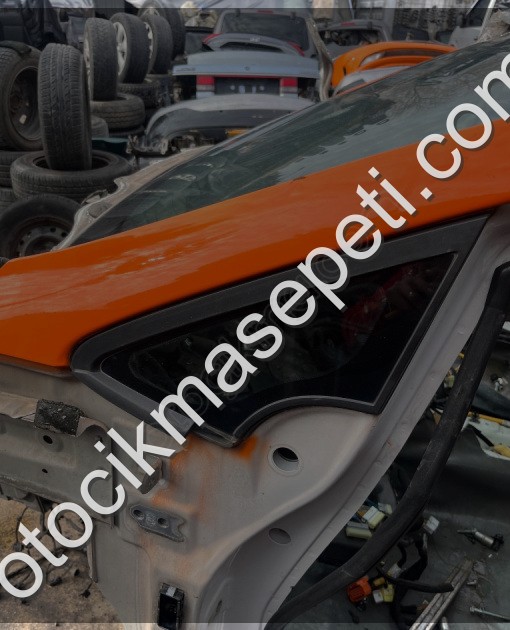 KİA CERATO ÖN KELEBEK CAMI SAĞ SOL