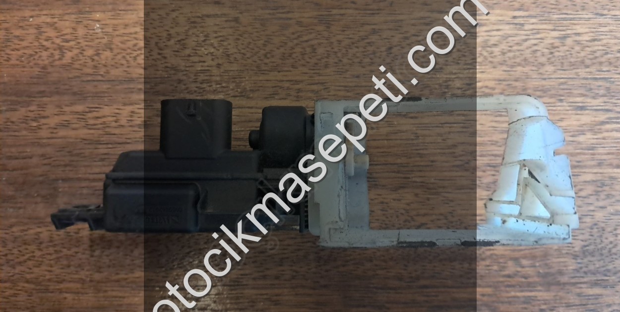 Mercedes GLA Geri Görüş Kamera Motoru 01150562932