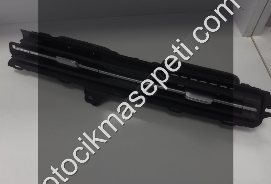 8Y1820951A AUDİ A6 A7 HAVALANDIRMA