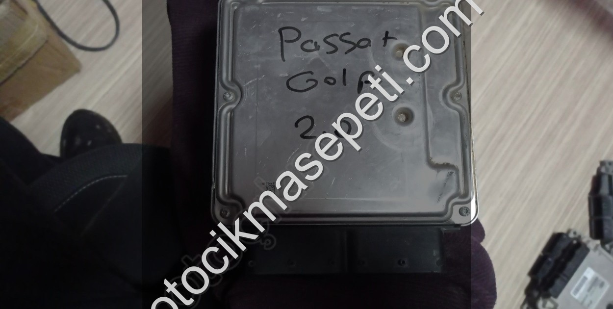 VOLKSWAGEN PASSAT GOLF 2.0 MOTOR BEYNİ ORİJİNAL ÇIKMA