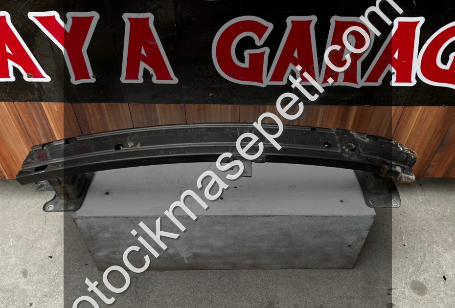 Nissan Qashqai J11 Ön Tampon Demiri