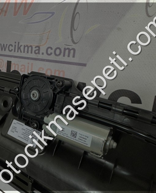 BMW İ5 520İ G60 ÇIKMA ORJİNAL TAVAN PERDE MOTORU 54105A82E41