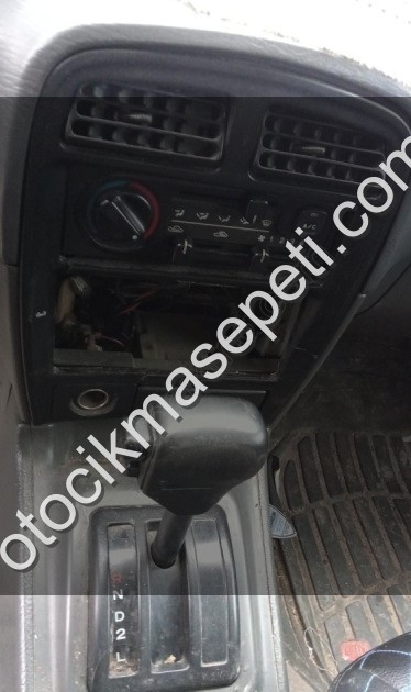 Kia Sportage 96 model teyp çerçevesi