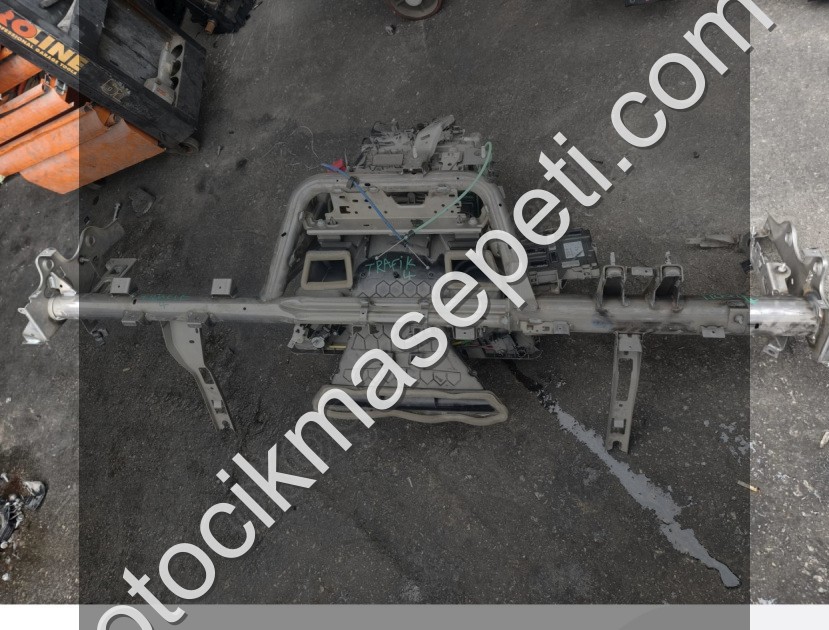 RENAULT TRAFİC KALORİFER KAZANI OTO FEDAİ