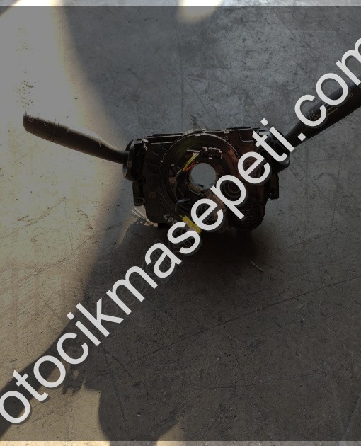 Opel Corsa F sinyal kolu