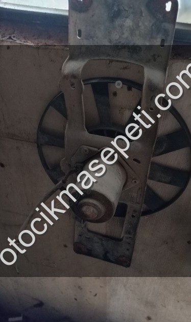 Renault 9 Broadway Spring radyatör fanı