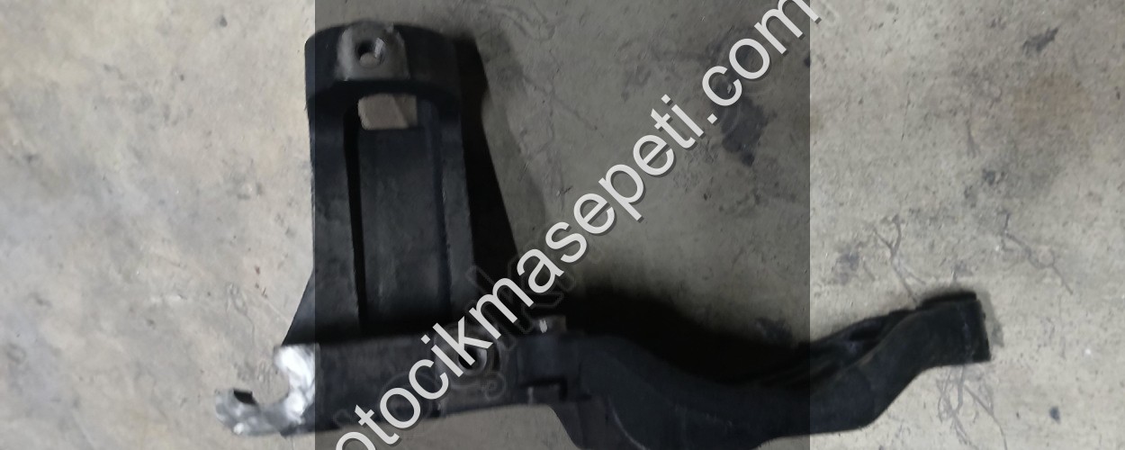 Peugeot 301 çıkma klima kompresör ayagı