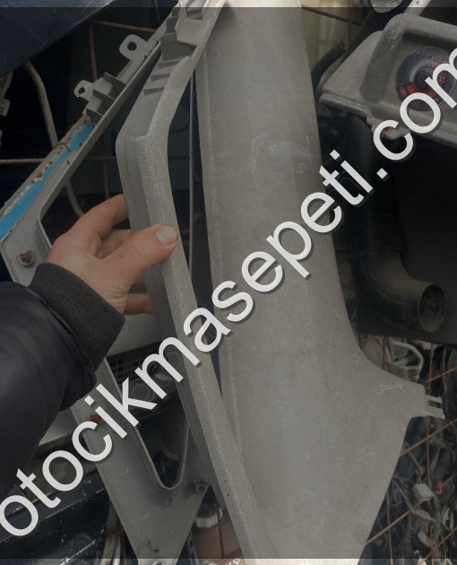 Volkswagen transboter T4 cam çerçevesi sağ