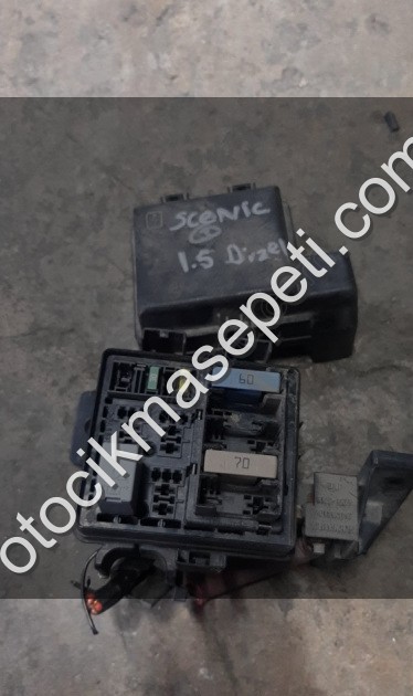 Renault scenic 1.5 dizel sigorta kutusu
