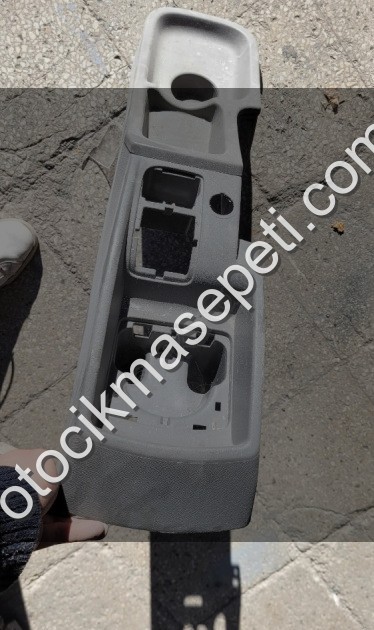 Renault Kangoo 3 2011 Orta Konsol 8200457030