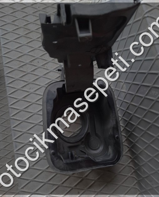 Peugeot 301 c-elysee yakit depo bogaz ici 9677566580